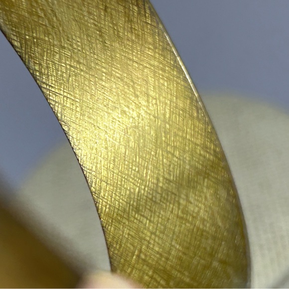 Gold-tone Cuff Bracelet “R” Monogram Engraving‎ - Picture 8 of 9